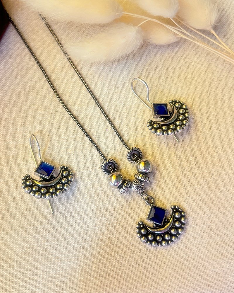 silver blue stone pendant set