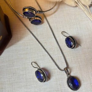 Blue pendent set